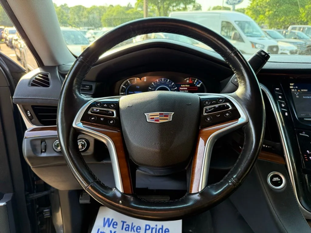 Used 2019 Gray Cadillac Luxury image 10
