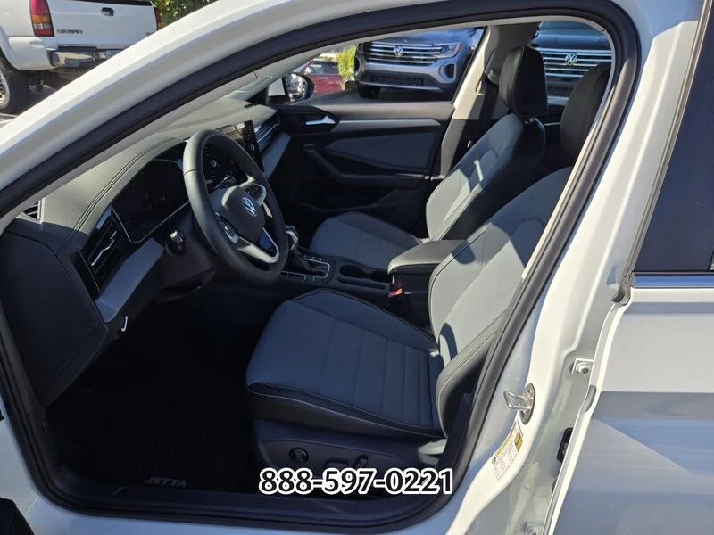 Used 2026 Opal White Pearl Volkswagen SE image 10