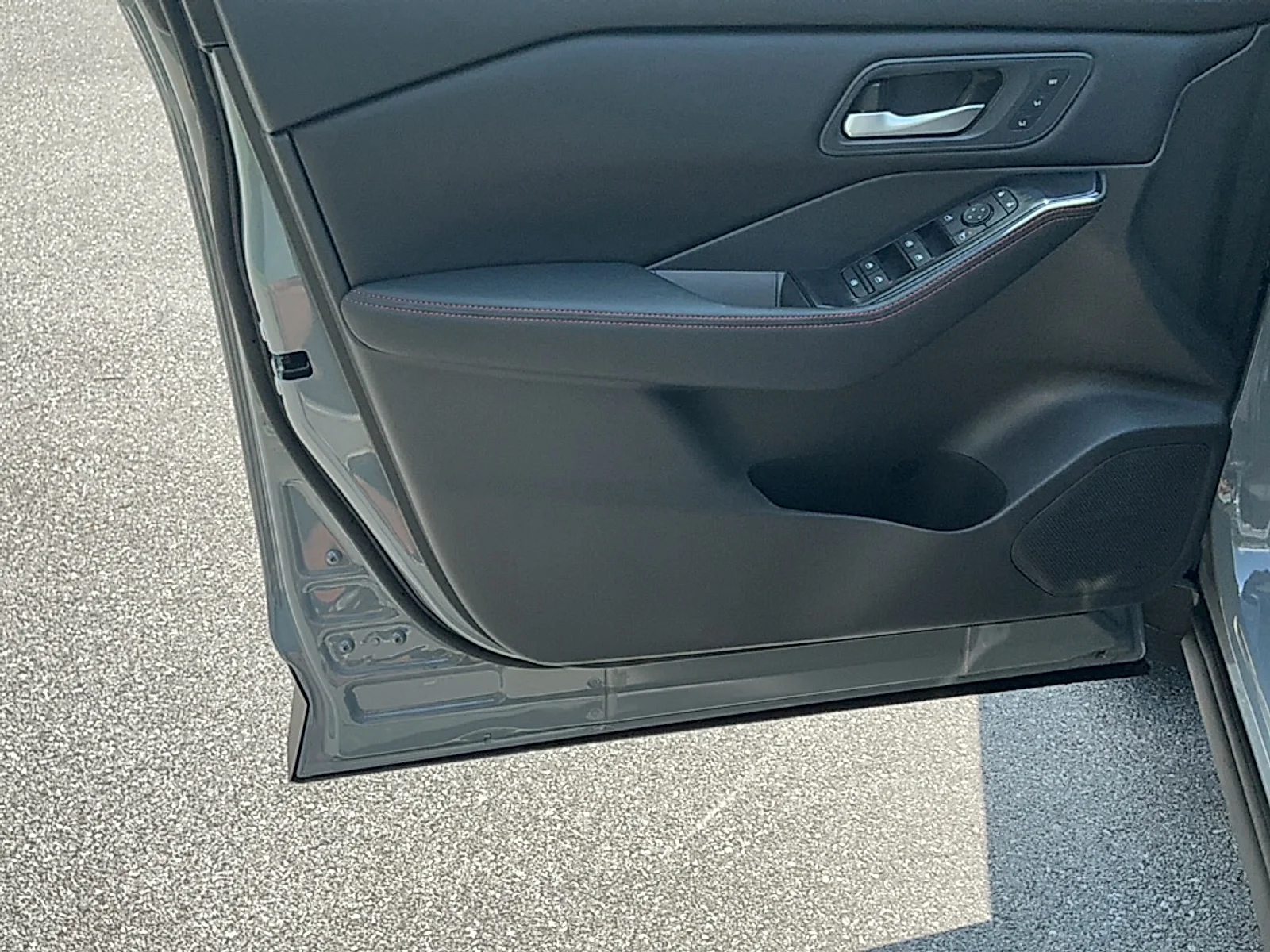 New 2026 Boulder Gray Pearl Nissan Rock Creek image 6