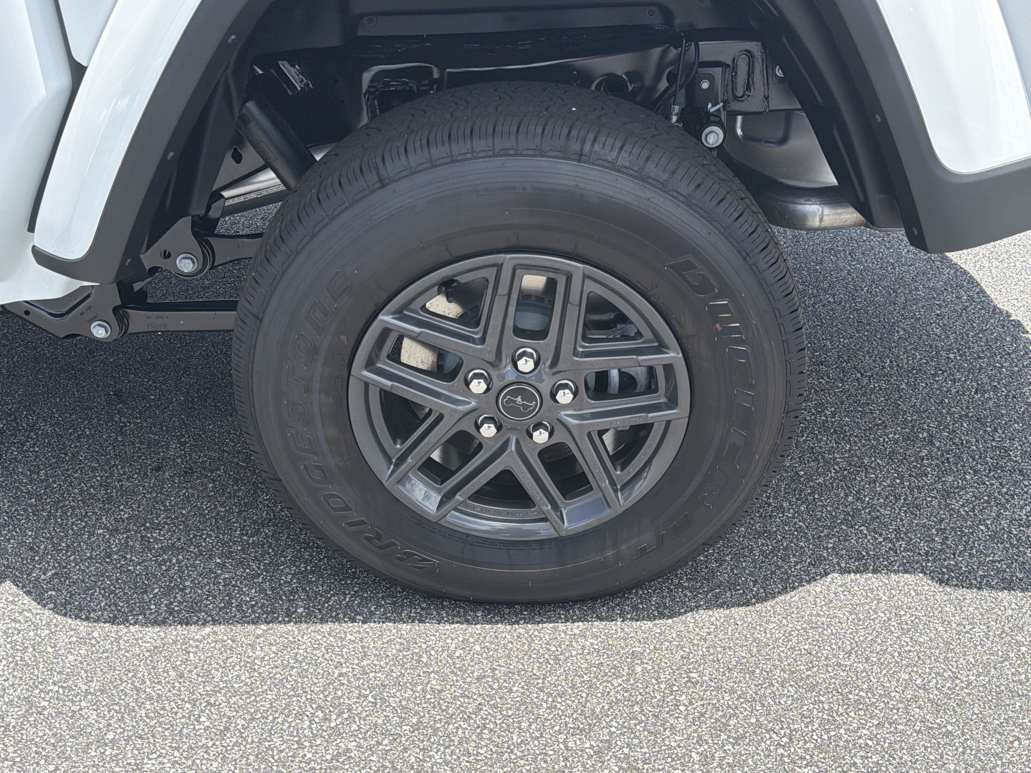 New 2026 Bright White Clear-Coat Exterior Paint Jeep Sport S image 23