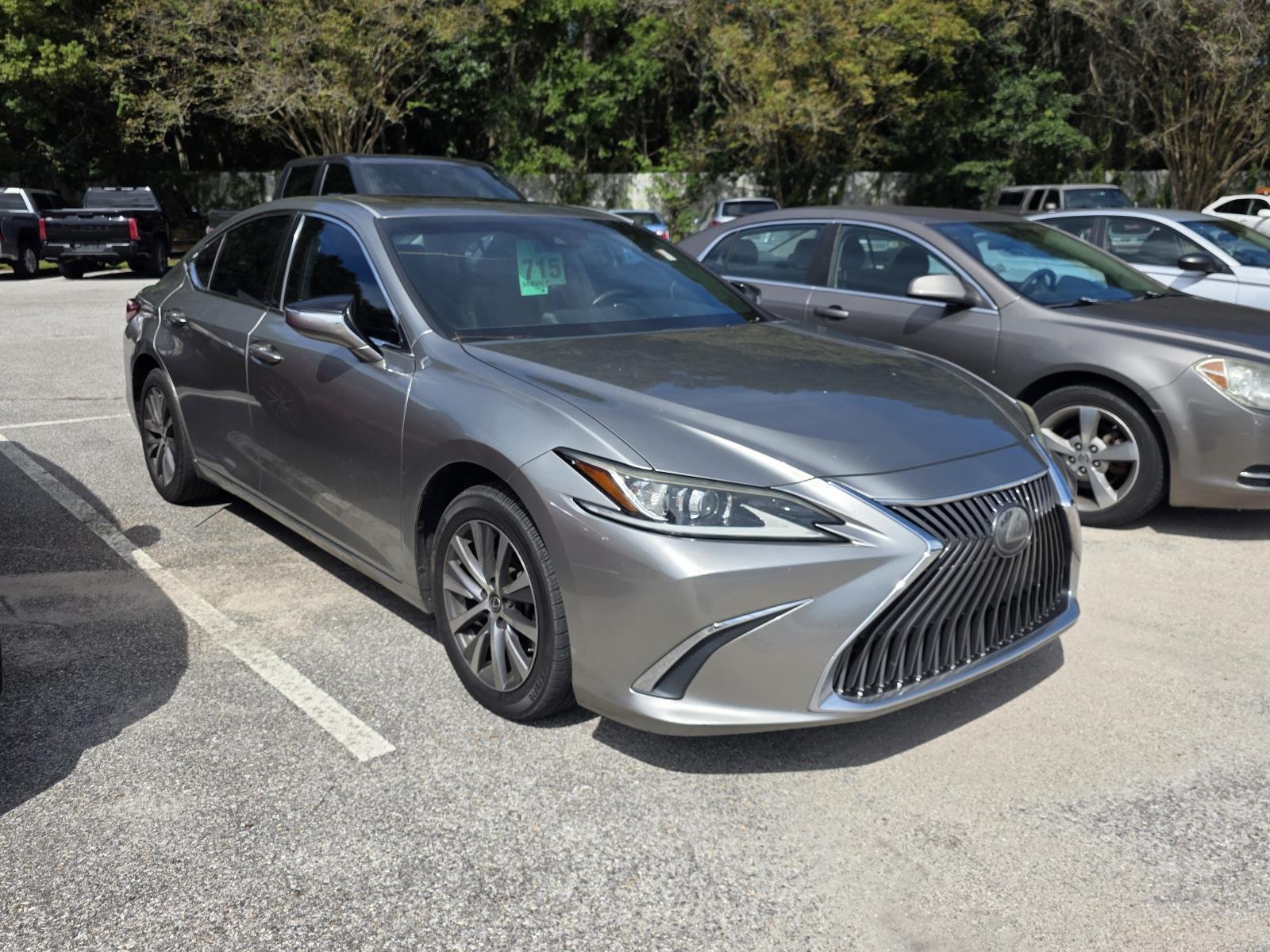 2019 Lexus ES