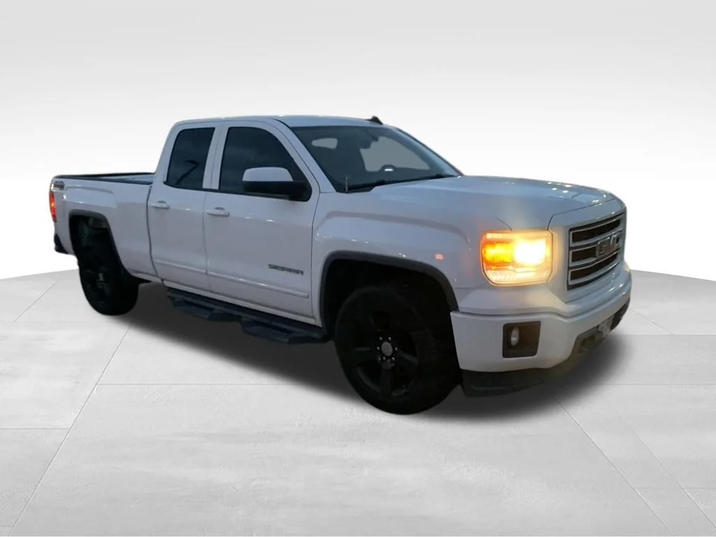 Used 2015 White GMC Base image 10