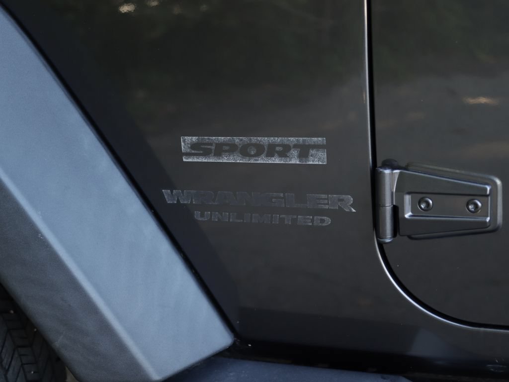 Used 2017 Gray Jeep Sport 4x4 image 28