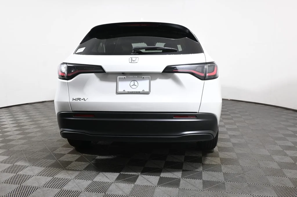 Used 2026 White Honda LX image 6
