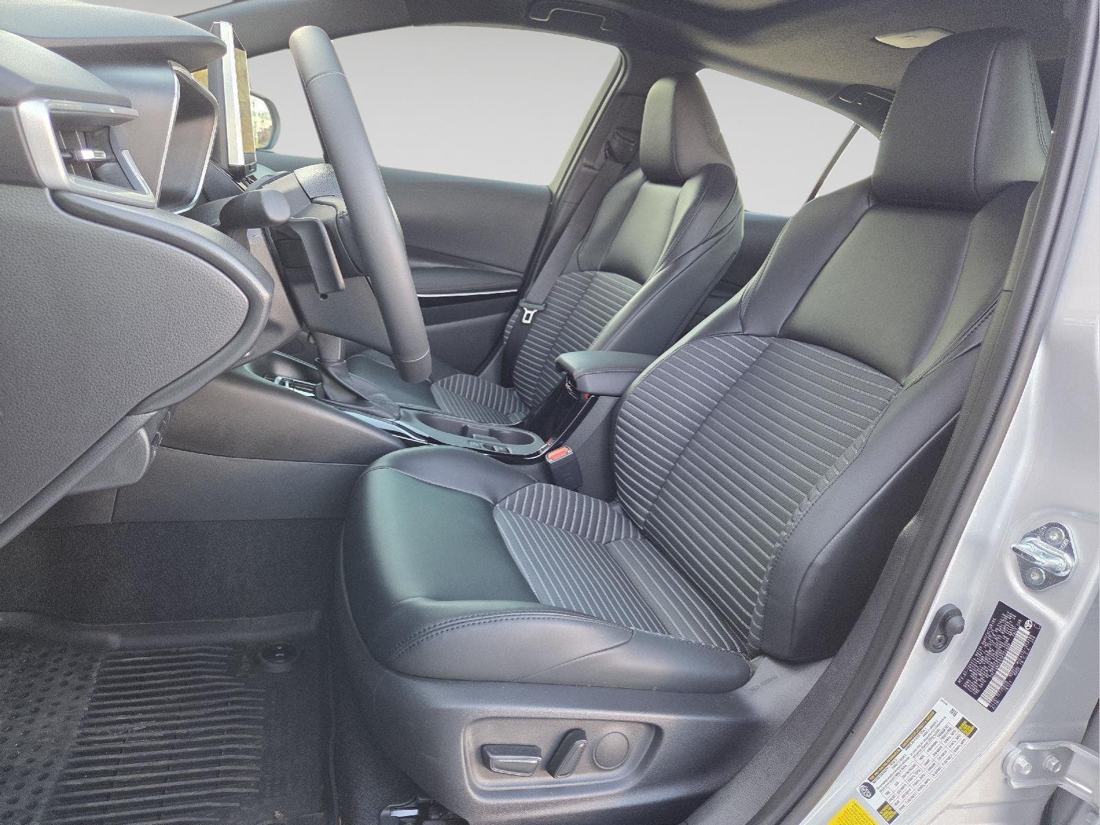 2026 Toyota Corolla XSE - Photo 46