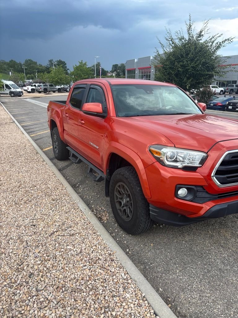 Used 2018 Red Toyota SR5 image 1