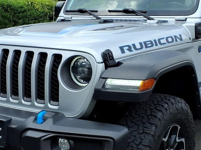 Used 2023 Silver Jeep Rubicon 4xe image 26