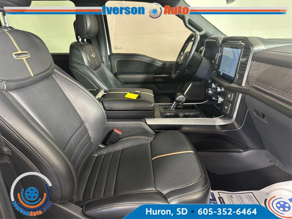 Used 2022 Star White Metallic Tri-Coat Ford Platinum image 32