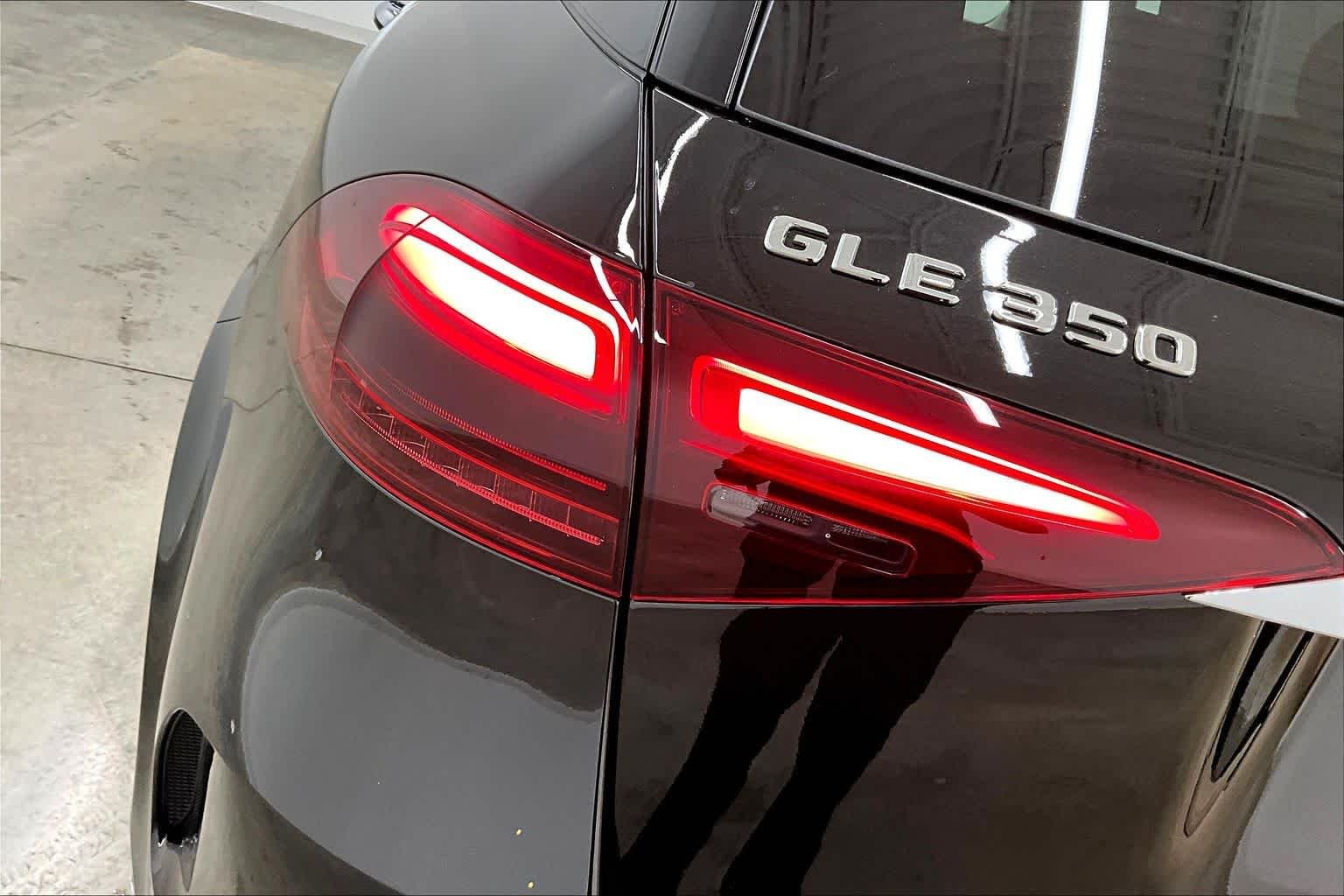 New 2026 Obsidian Black Metallic Mercedes-Benz GLE 350 image 14