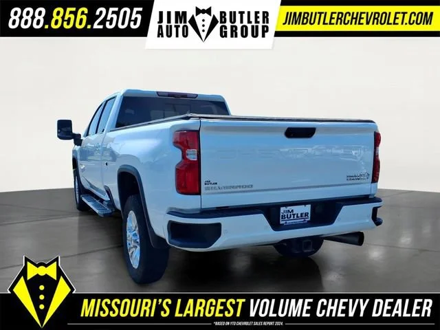 Used 2022 Iridescent Pearl Tricoat Chevrolet High Country image 2