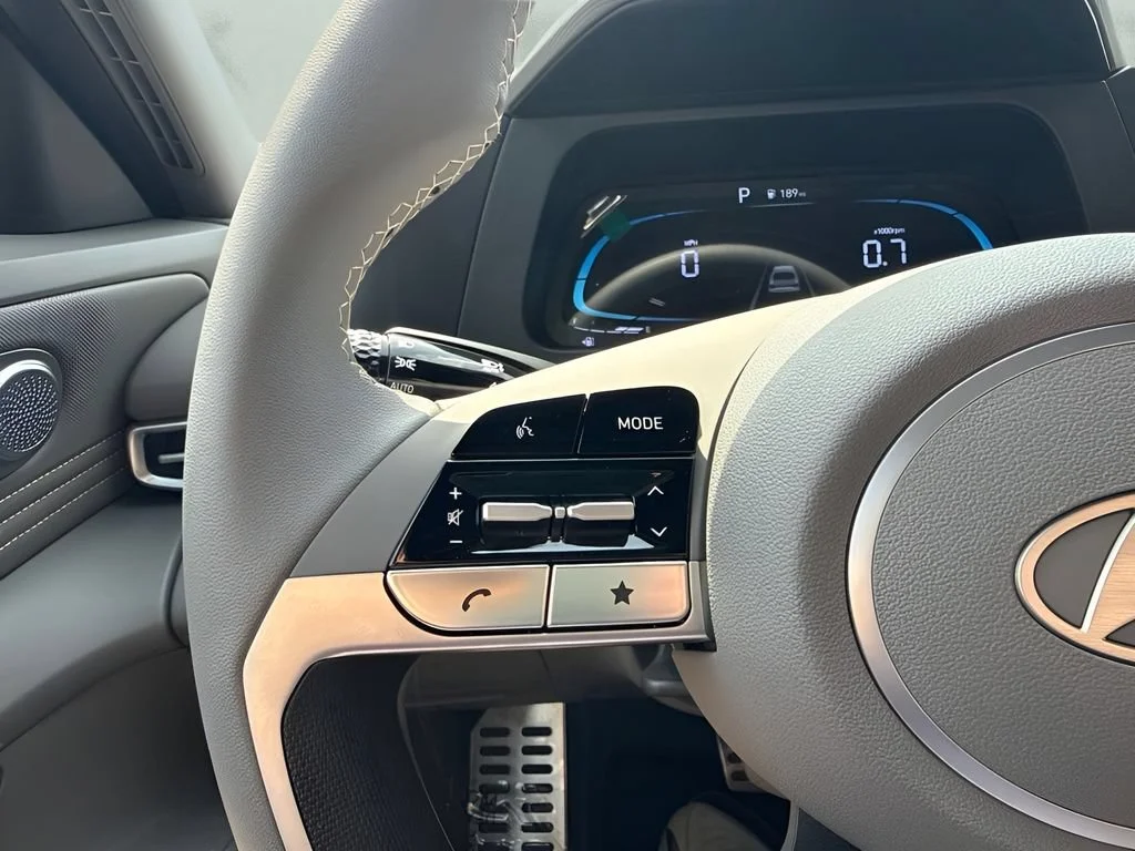 Used 2026 Gray Hyundai SEL Sport image 13