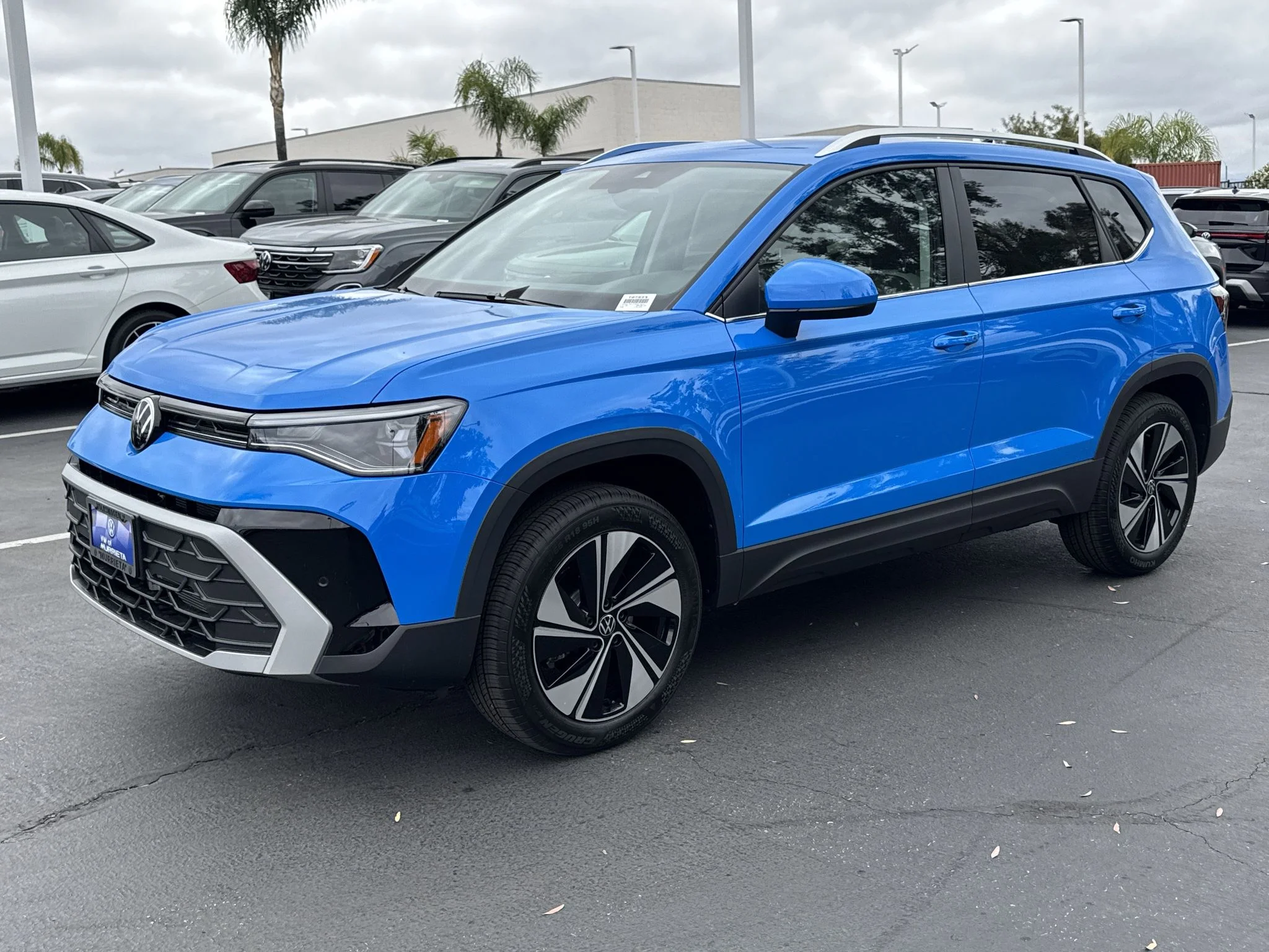 New 2026 Cornflower Blue Volkswagen SE image 4