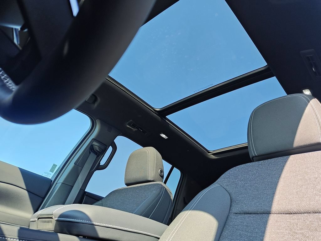 2026 Chevrolet Traverse LT - Photo 24