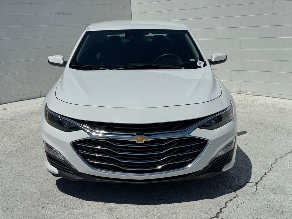 Used 2025 White Chevrolet LT image 7