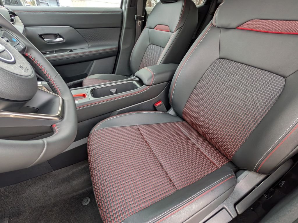 2026 Nissan KICKS SR - Photo 14