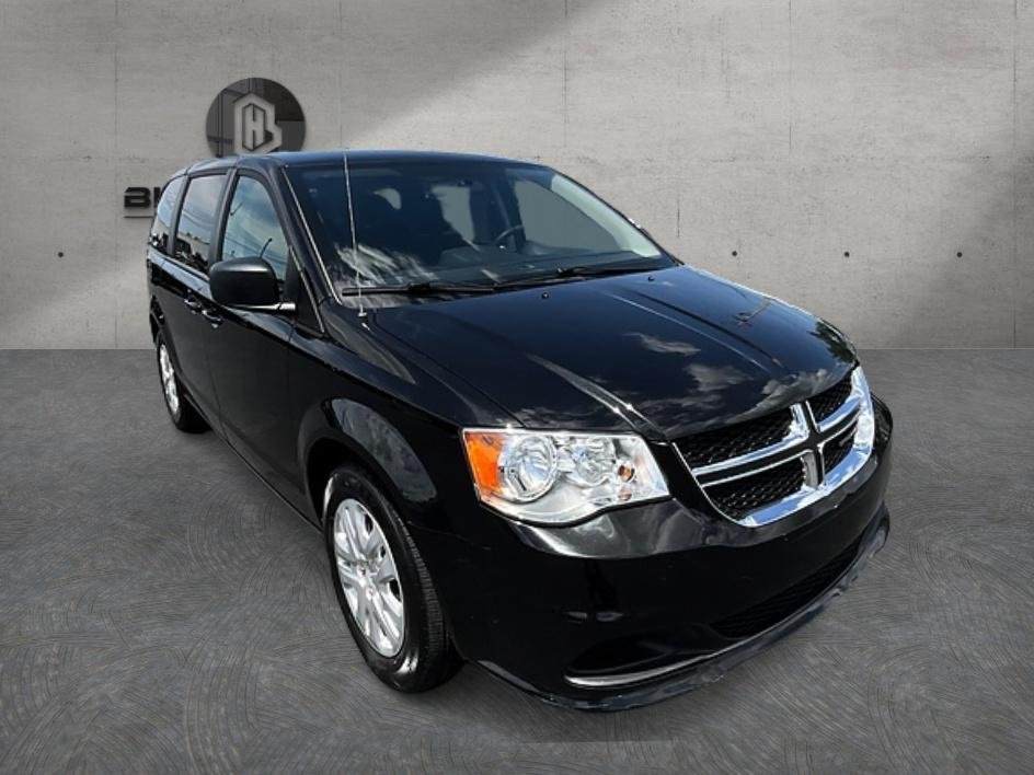Used 2018 Black Dodge SE image 3