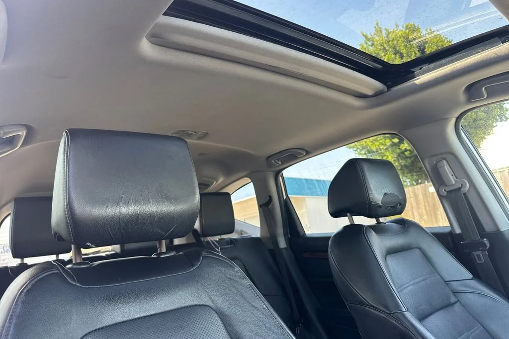 Used 2020 Lunar Silver Metallic Honda EX-L image 19