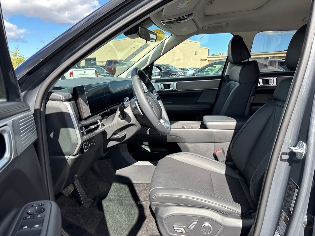 Used 2025 Gray Hyundai XRT image 16