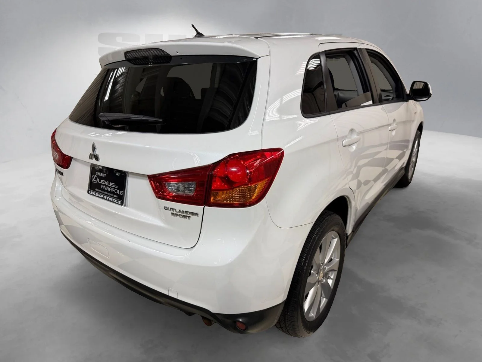 Used 2015  Mitsubishi ES image 15