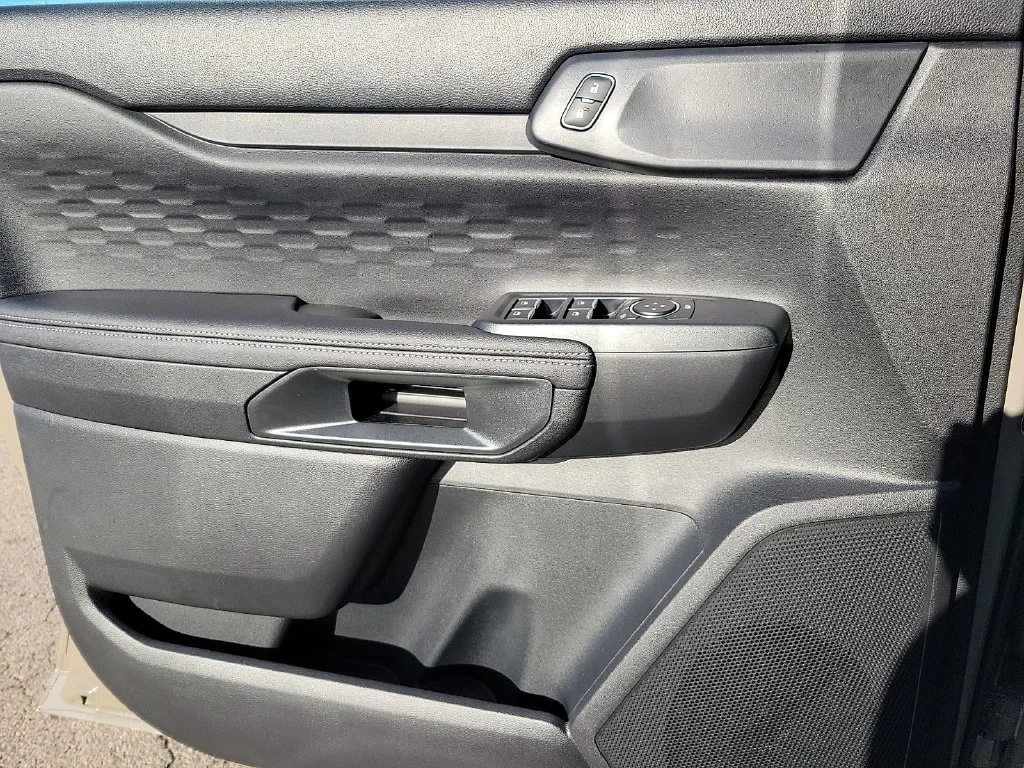 New 2026 Marsh Gray Ford XLT image 16
