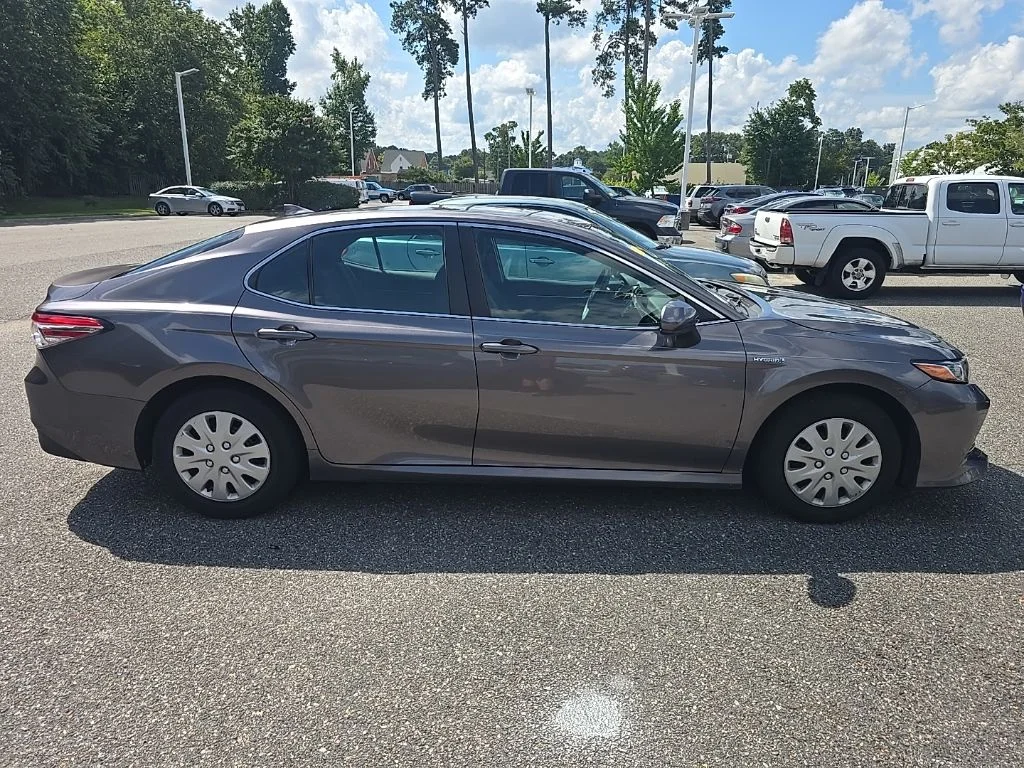 Used 2019 Gray Toyota LE image 4