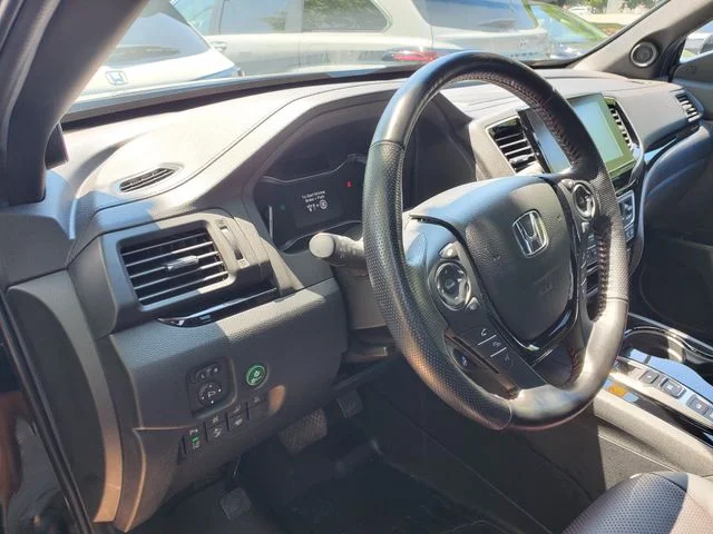 Used 2022  Honda Black Edition image 20