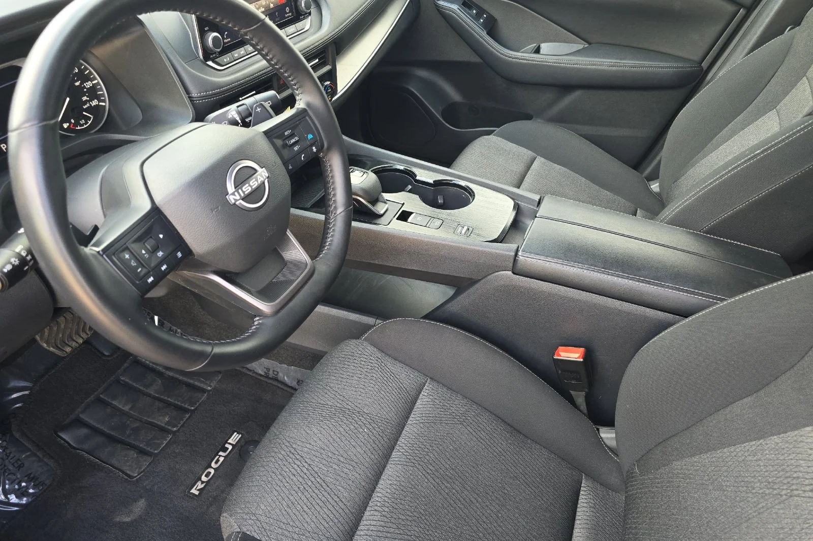 Used 2025 Deep Ocean Blue Pearl Nissan SV image 8