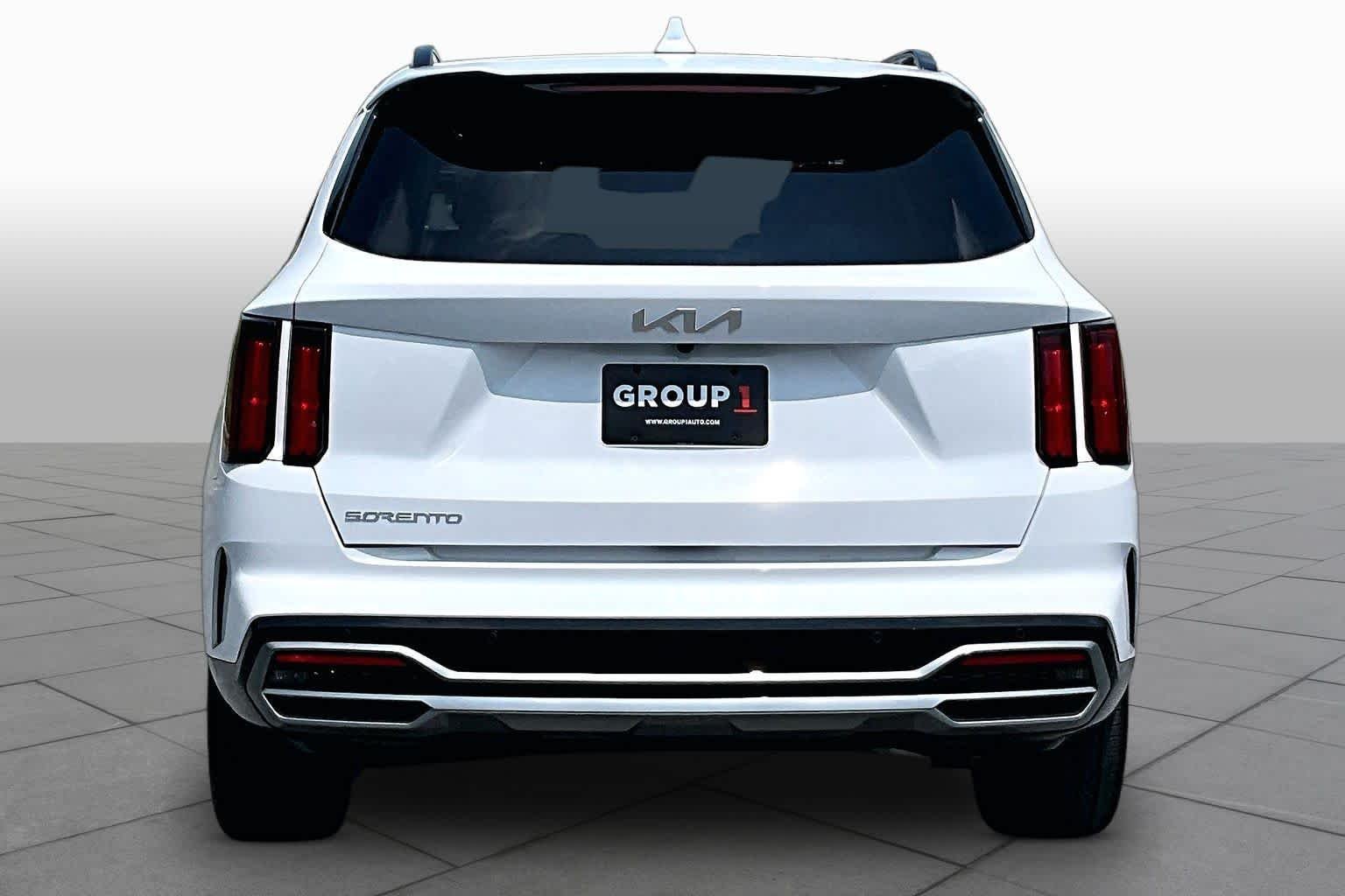 Used 2023 Glacial White Pearl Kia SX image 5