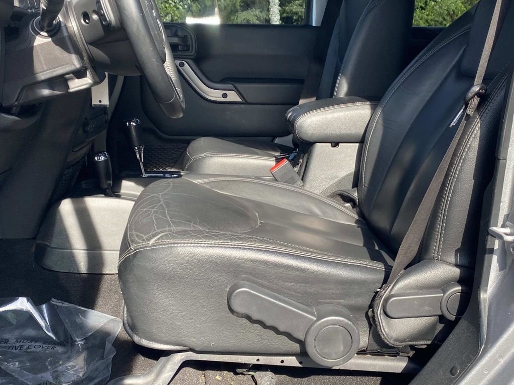 Certified Used 2018 Billet Silver Metallic Jeep Unlimited Altitude image 17