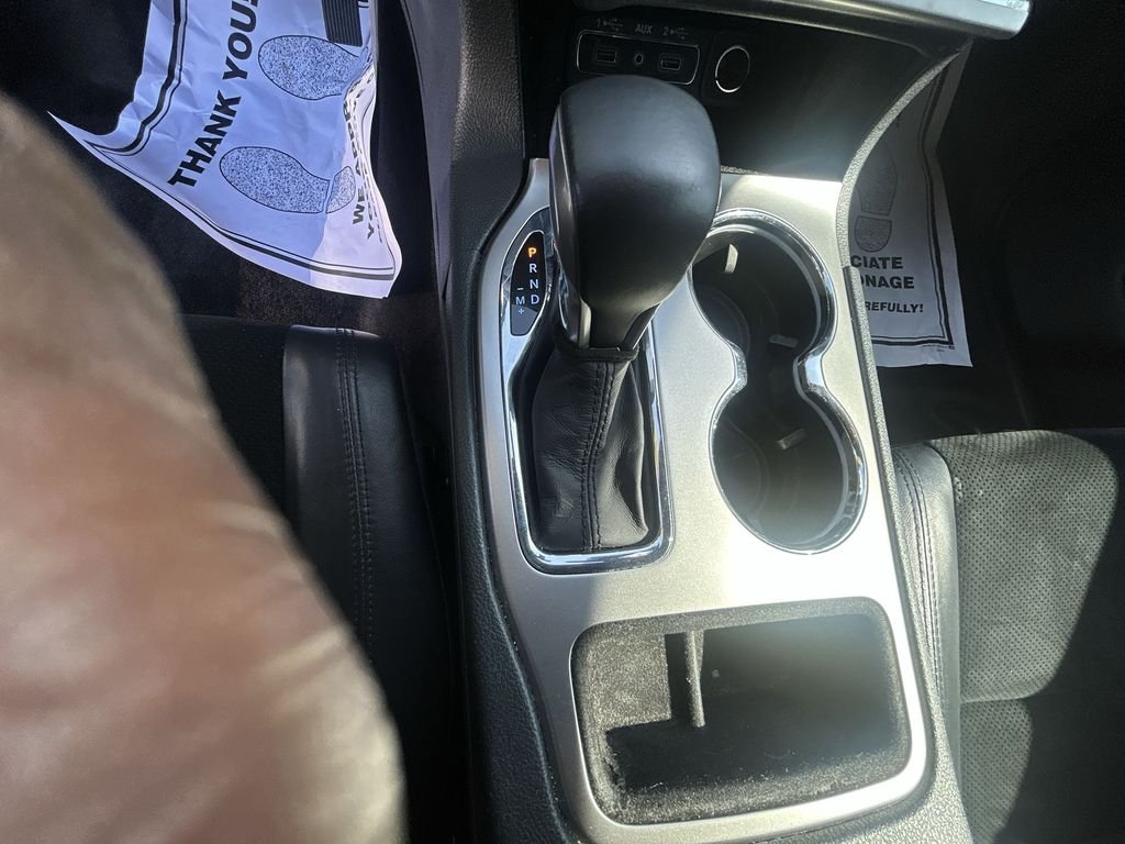 Used 2018 White Jeep Altitude image 26