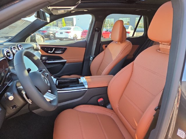 New 2027 Graphite Grey Metallic Mercedes-Benz GLC300 image 23