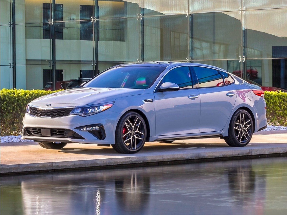 Used 2019 White Kia S image 1