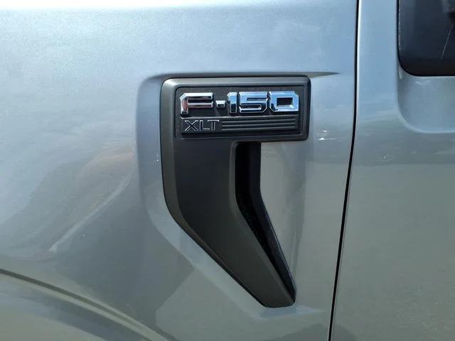 Used 2023 Silver Ford XLT image 7