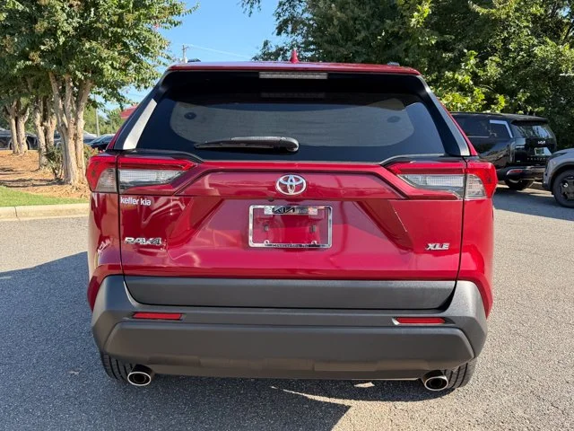 Used 2019 Pearl Toyota XLE image 4