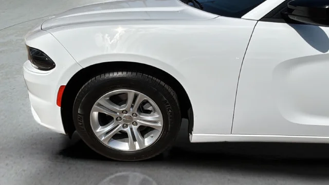 Used 2023 White Dodge SXT image 35