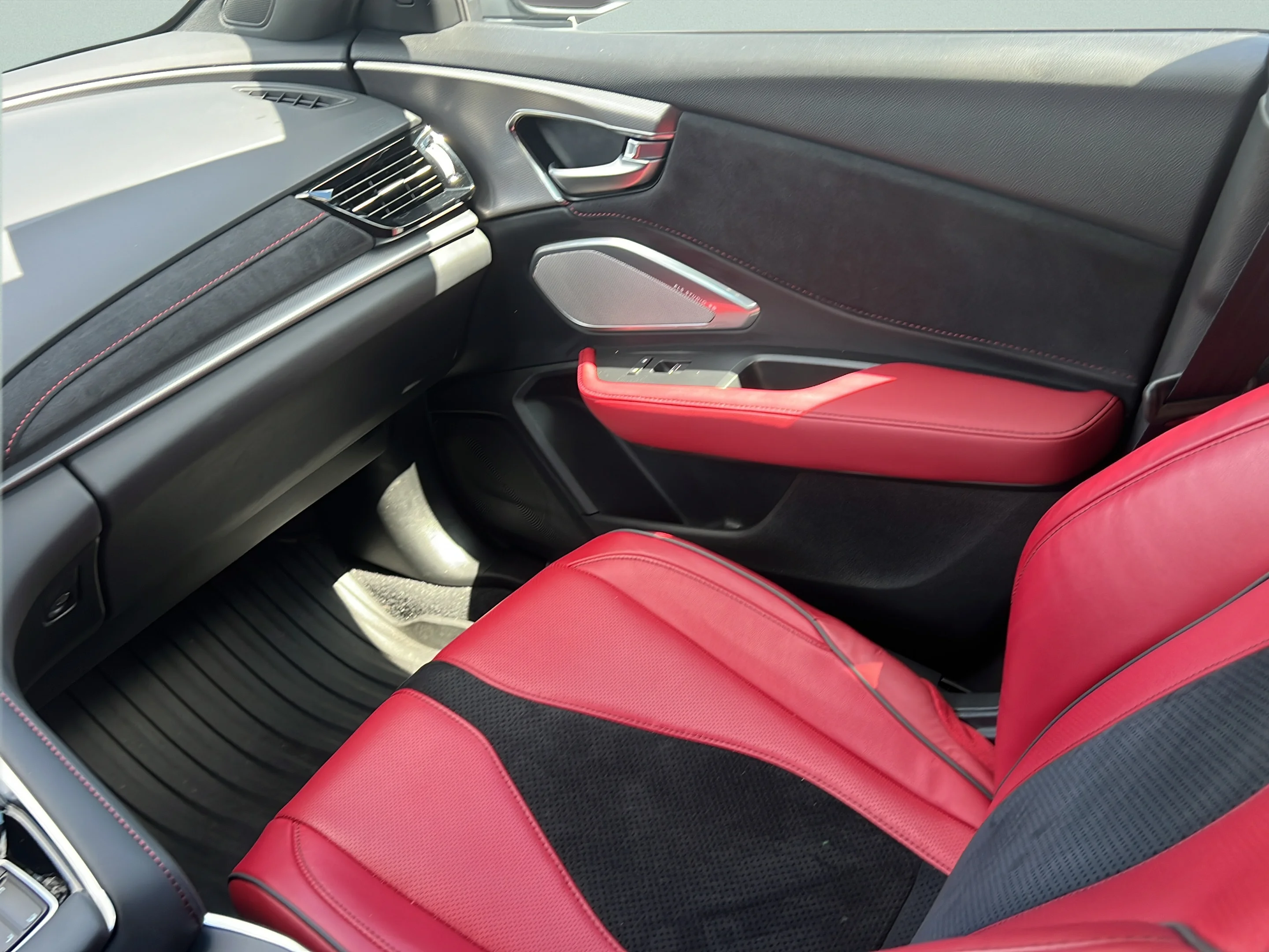 Used 2025 Liquid Carbon Metallic Acura w/A-Spec Package image 13