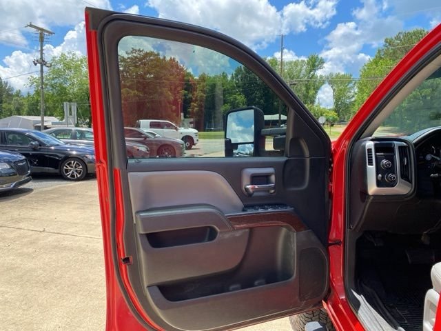 Used 2017 Red GMC SLE image 17