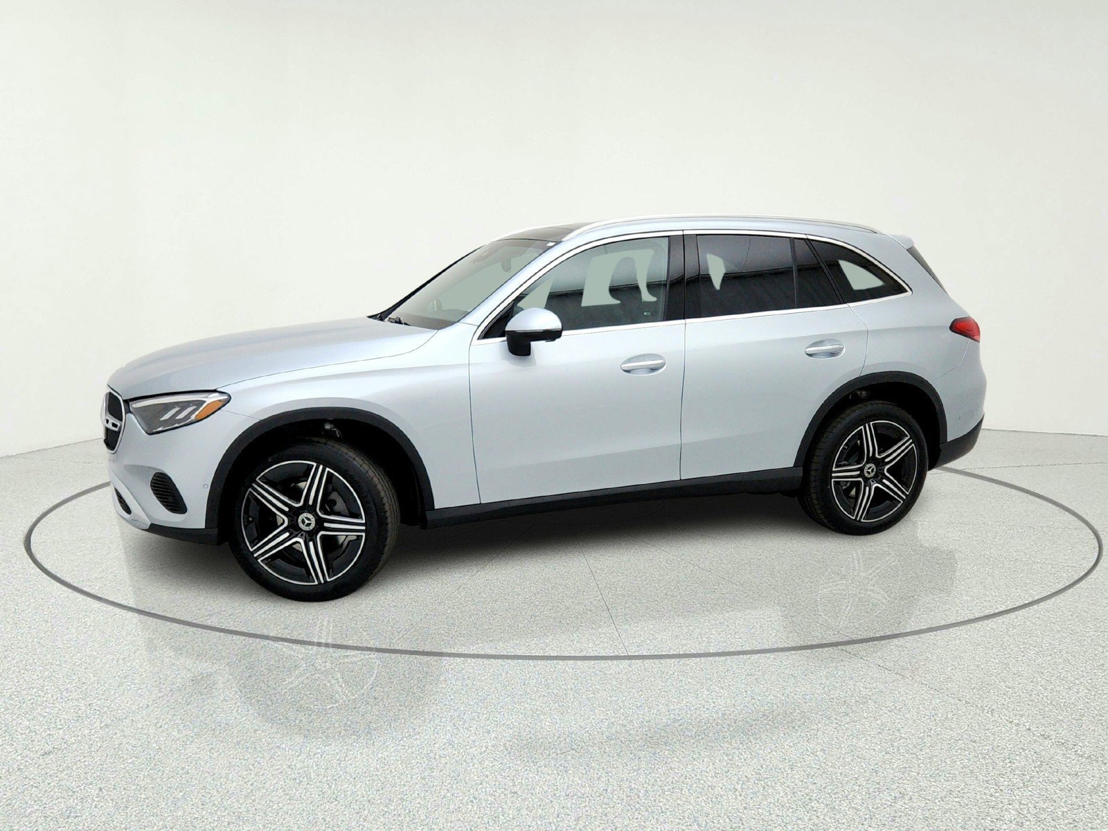 New 2026 Cirrus Silver Metallic Mercedes-Benz GLC 300 SUV image 36