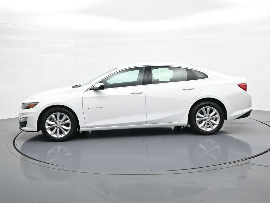 Used 2025 White Chevrolet LT image 9