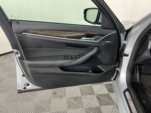 Used 2019 Silver BMW 530i image 17