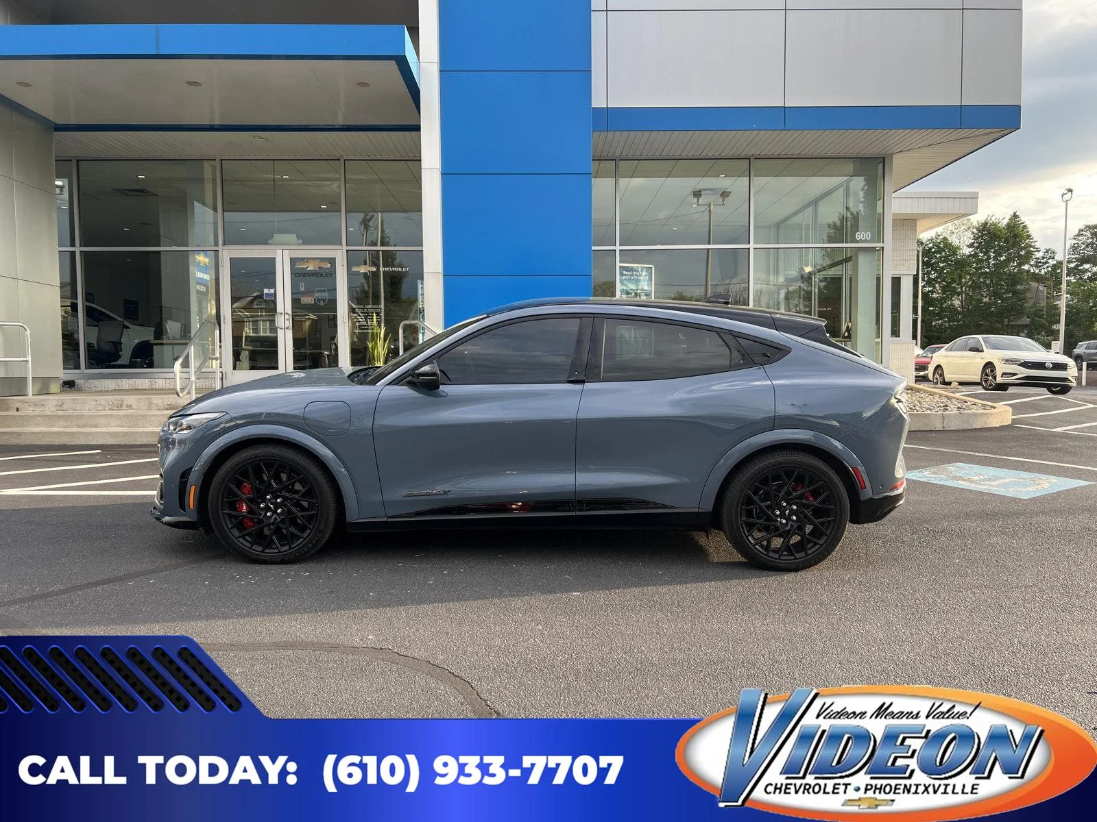 2023 Ford Mustang-Mach-e GT's photo