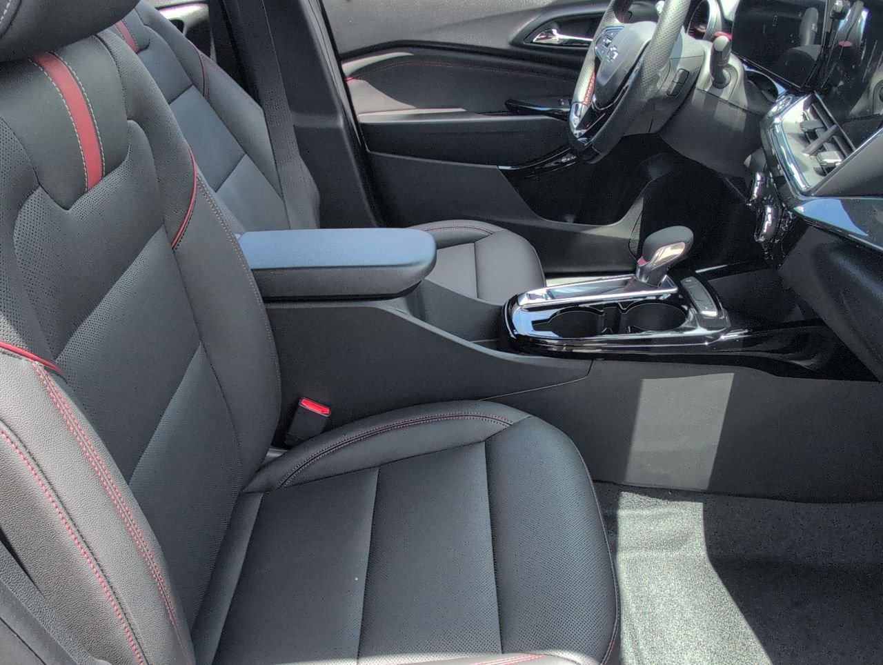 2026 Chevrolet Trax RS - Photo 25