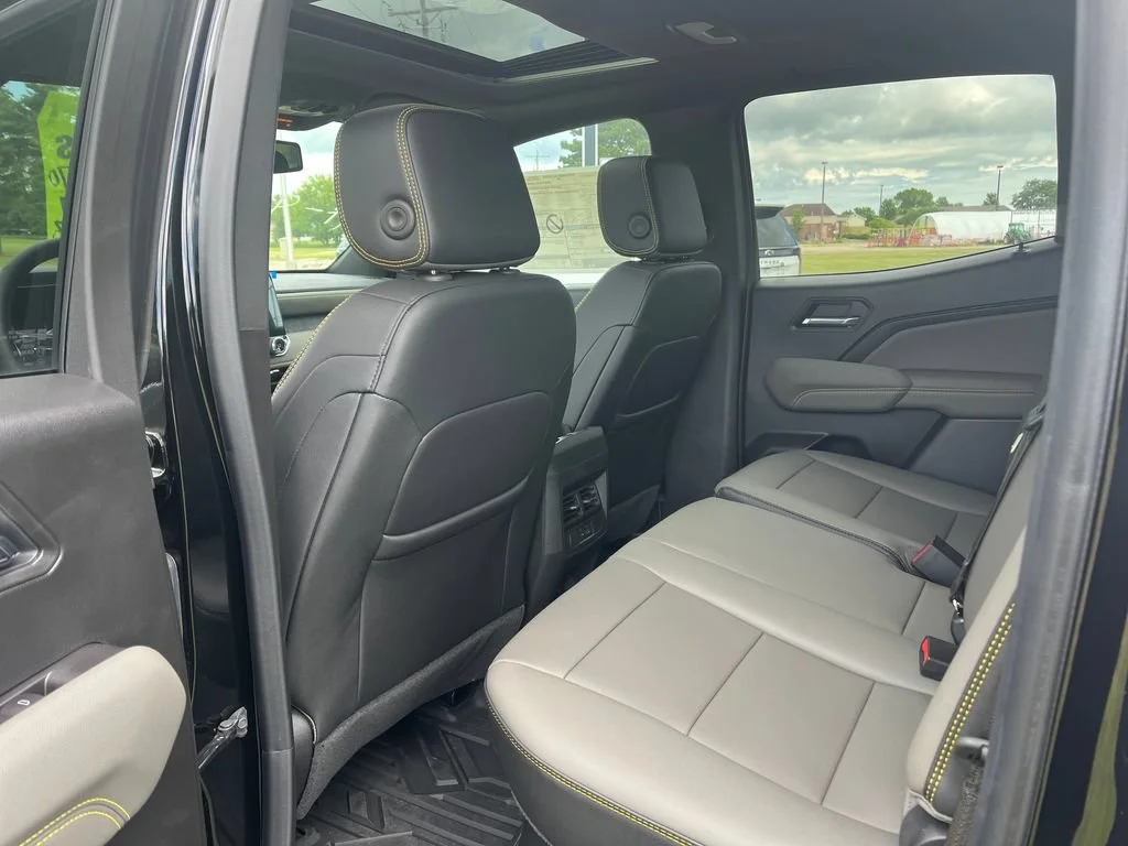 2025 Chevrolet Colorado ZR2 - Photo 14