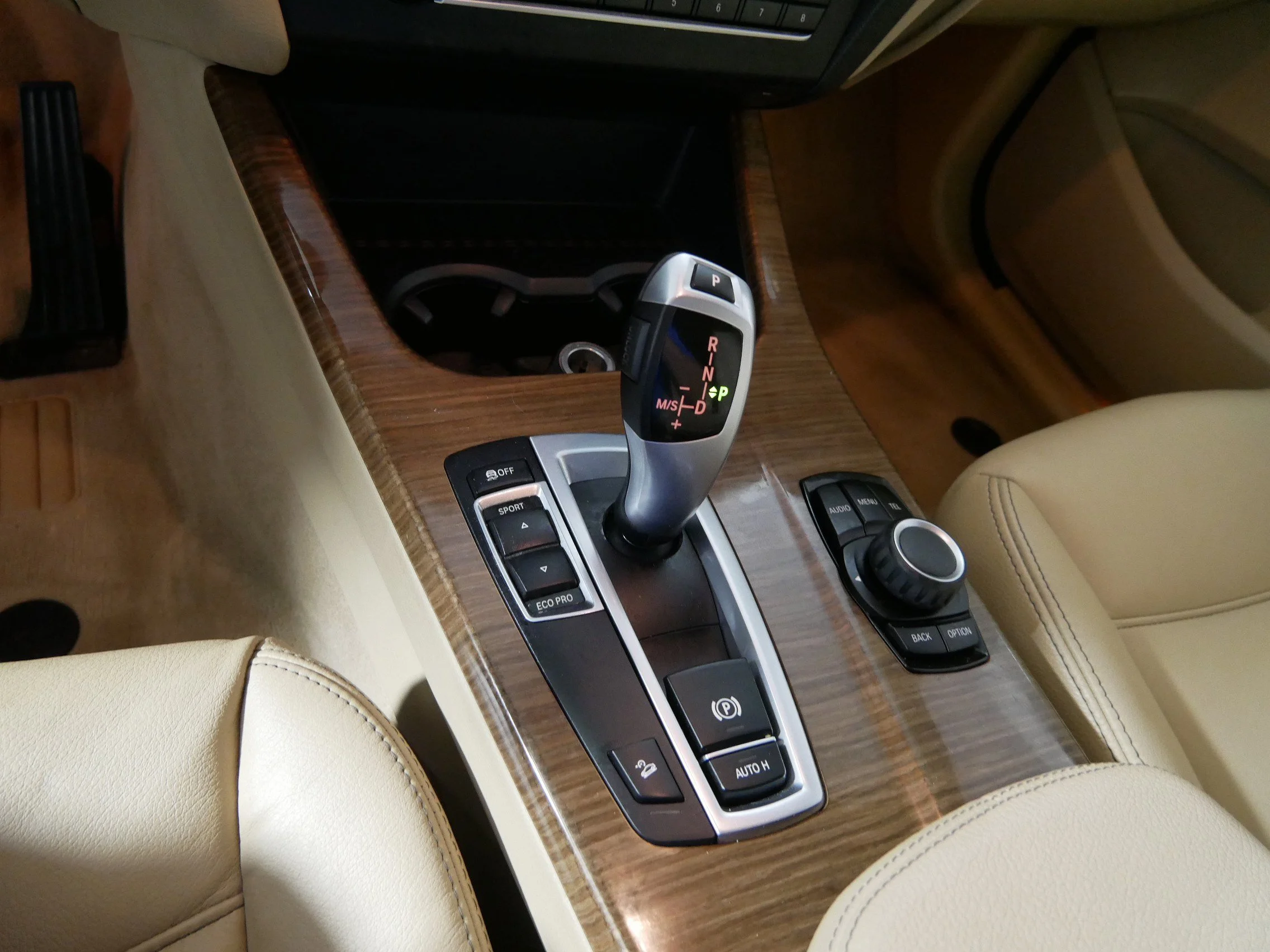 Used 2013 Black Sapphire Metallic BMW xDrive28i image 24