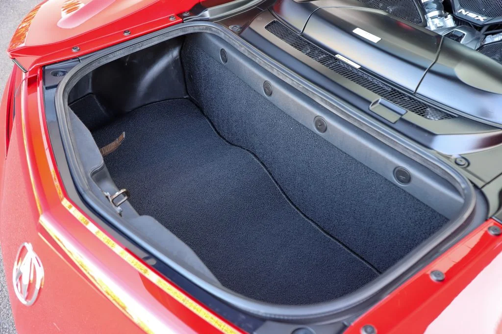 Used 2018 Red Acura  image 13
