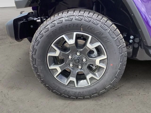 New 2026 Reign Jeep 4-DOOR SAHARA image 15