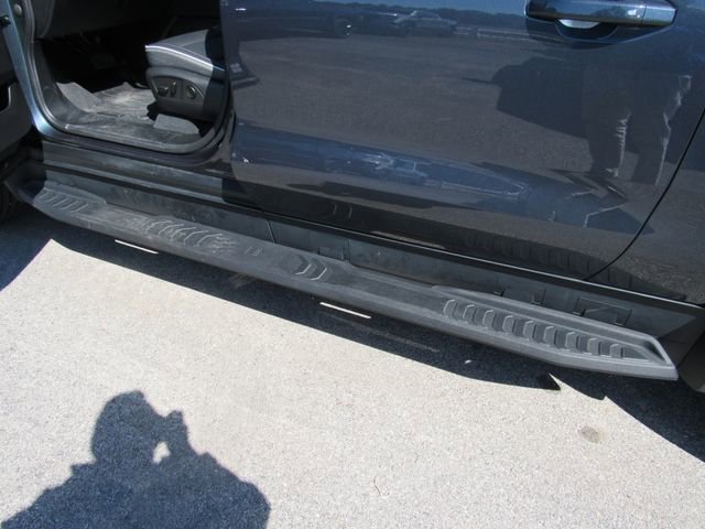 New 2026 Deep Ocean Metallic GMC Elevation Extended Range image 9