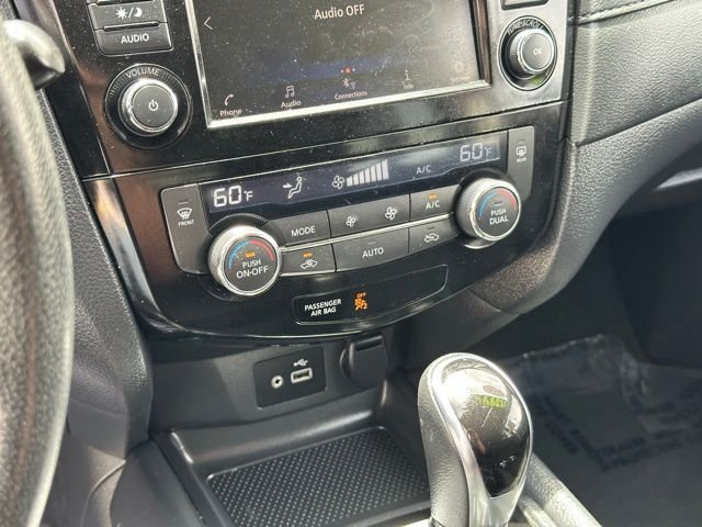 Used 2020 Silver Nissan SV image 8