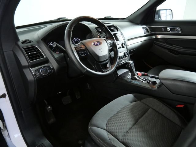 Used 2018 White Ford XLT image 17