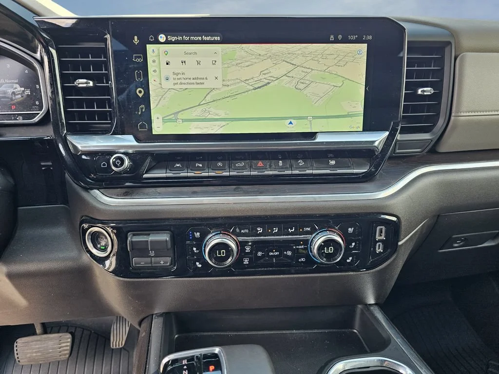 Used 2025 Summit White GMC SLT image 24